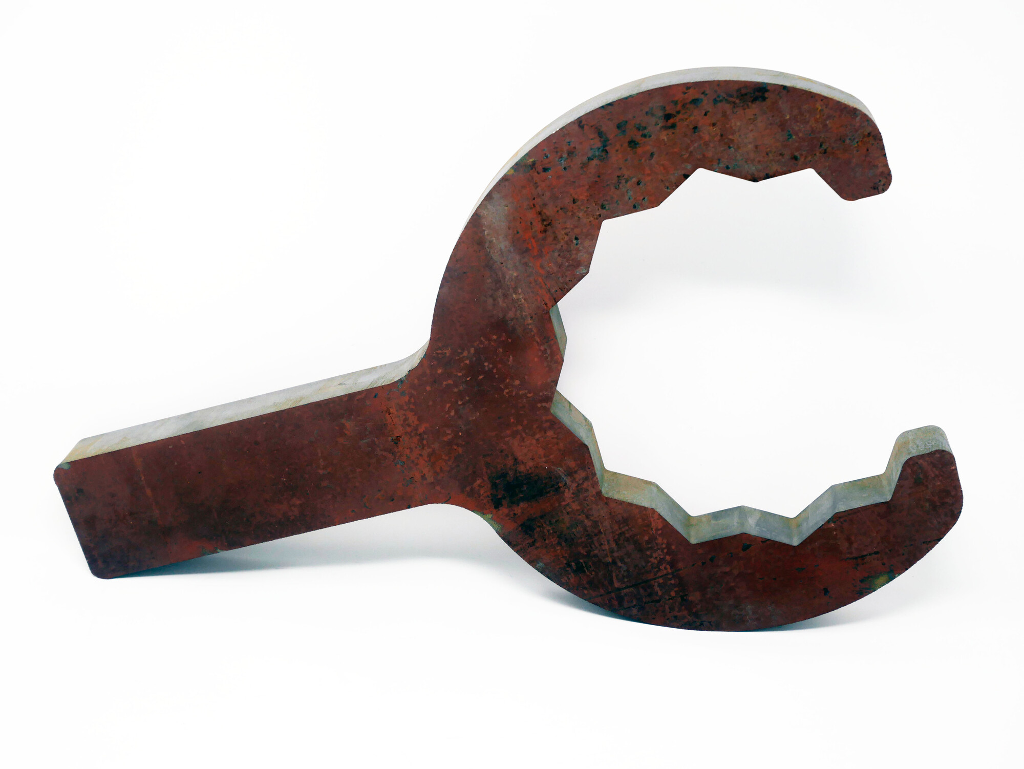 Thick steel claw
